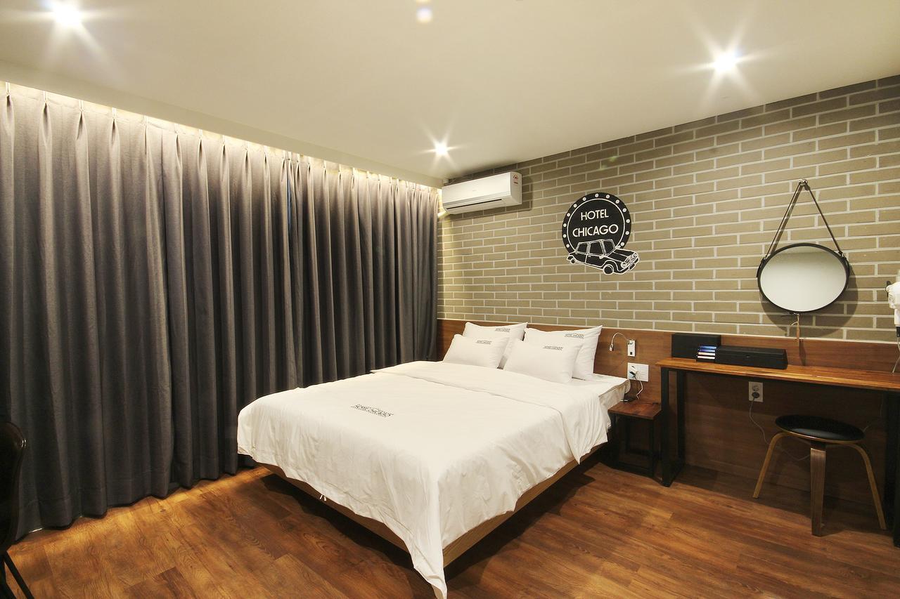 Hotel Chicago Jinju Exterior foto